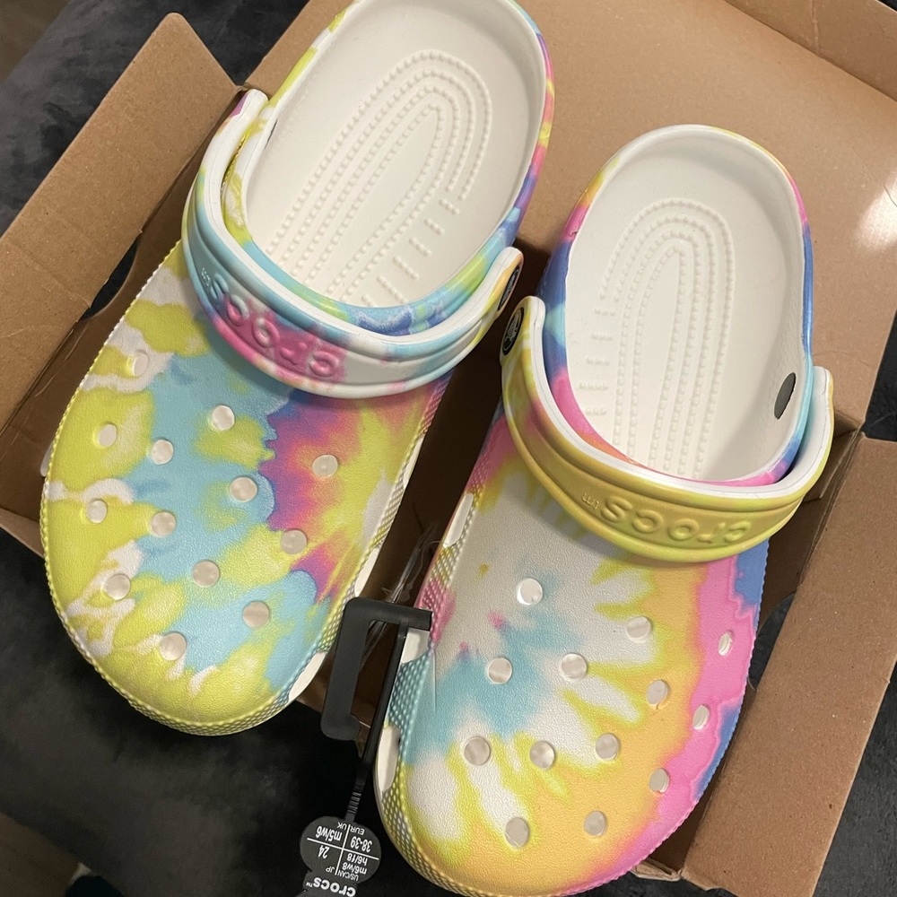 Rainbow crocs size 8 in women’s